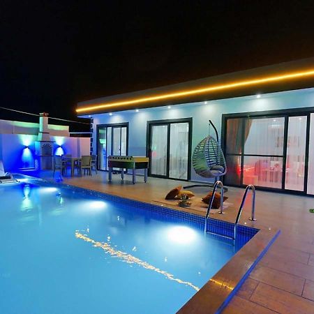 Villa Elif Uezuemlue Kas Exterior photo