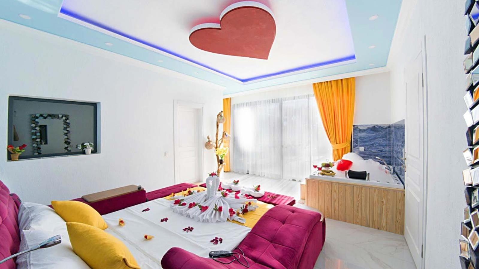 Villa Elif Uezuemlue Kas Exterior photo
